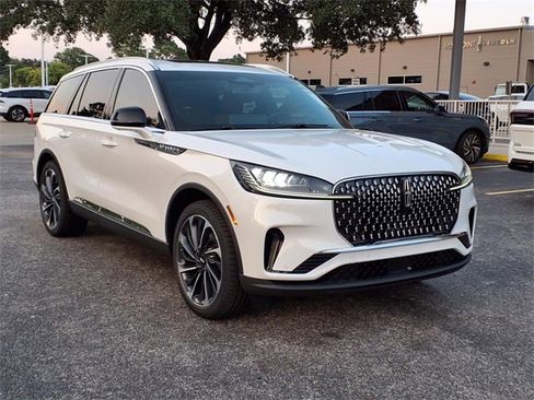 New 2025 Lincoln Aviator Reserve image 3