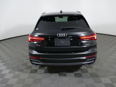 Used 2023 Audi Q3 2.0T Premium w/ Convenience Package AWD/4WD image 4