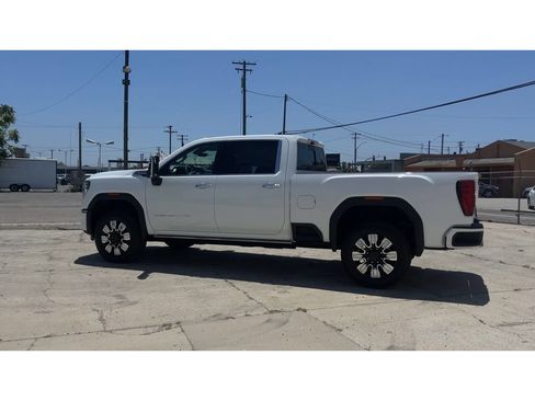 New 2026 GMC Sierra 2500 Denali w/ Denali Reserve Package AWD/4WD image 8