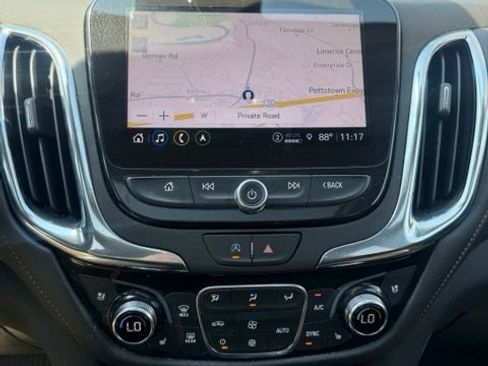 Used 2024 Chevrolet Equinox Premier AWD/4WD image 5