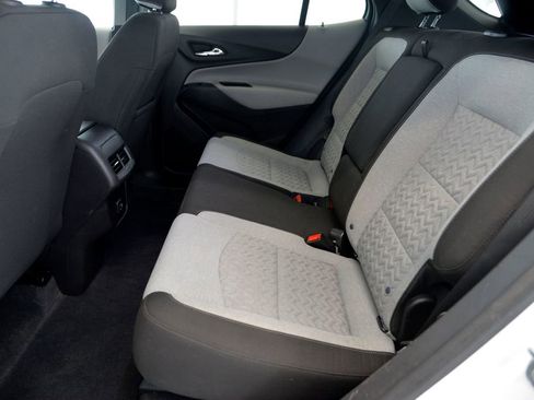 Used 2024 Chevrolet Equinox LS w/ LS Convenience Package image 28