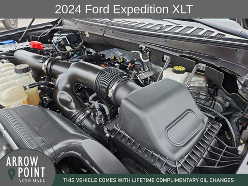 Used 2024 Ford Expedition XLT RWD image 14