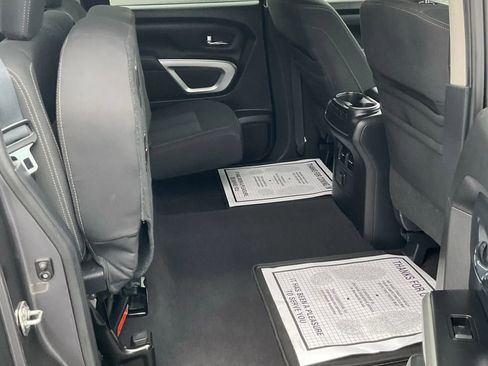 Used 2017 Nissan Titan SV image 42