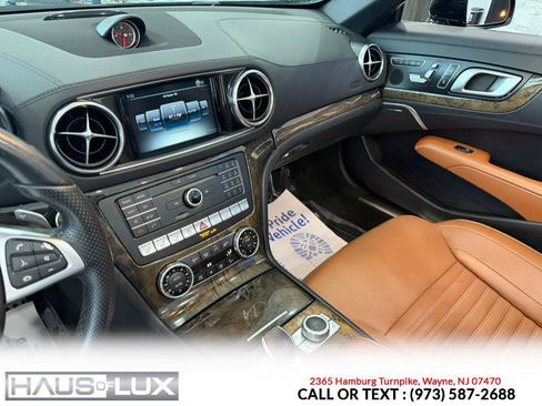 Used 2017 Mercedes-Benz SL 450 w/ Premium I Package image 34
