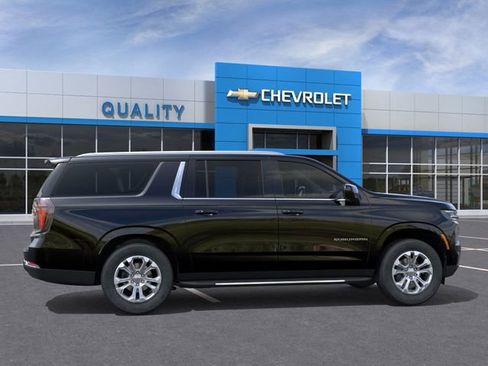 New 2026 Chevrolet Suburban LS image 5