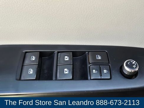 Used 2019 Toyota Highlander XLE AWD/4WD image 24