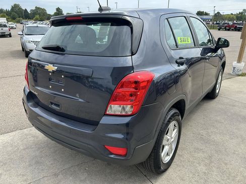 Used 2019 Chevrolet Trax LS AWD/4WD image 5