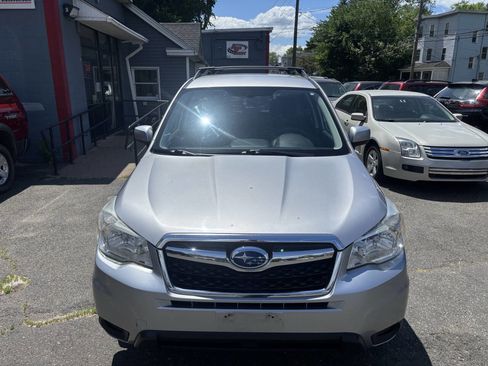 Used 2014 Subaru Forester 2.5i Premium AWD/4WD image 8