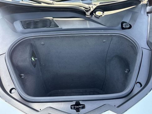 Used 2021 Chevrolet Corvette Stingray Coupe w/ Z51 Performance Package image 20