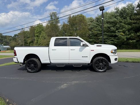 Used 2022 RAM 2500 Big Horn w/ Level C Equiment Group AWD/4WD image 4