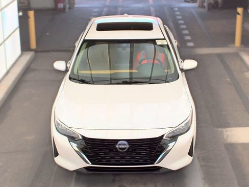 Used 2024 Nissan Sentra SV w/ SV Premium Package FWD image 2