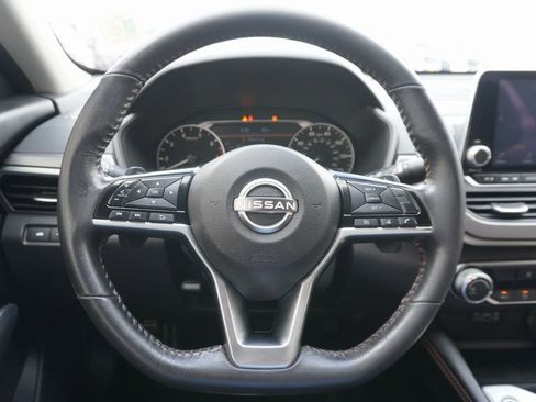 Used 2023 Nissan Altima 2.5 SR image 10