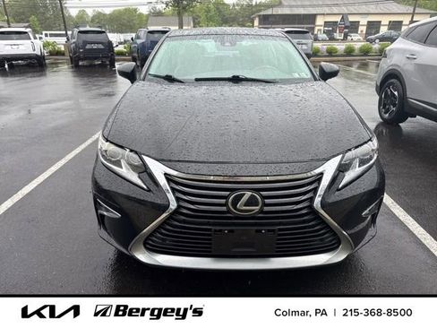 Used 2016 Lexus ES 350 w/ Luxury Package w/Wood Trim FWD image 2