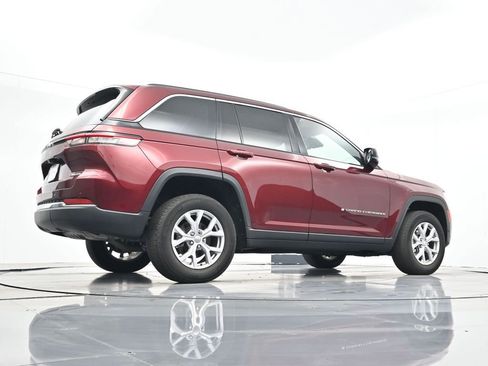 Used 2022 Jeep Grand Cherokee Limited image 37