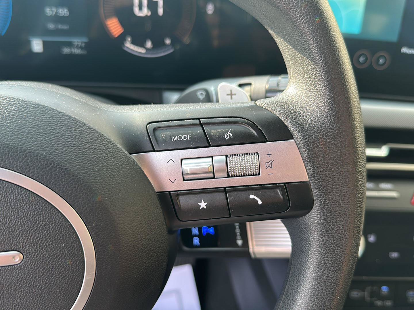Used 2025 Hyundai Sonata SEL FWD image 13