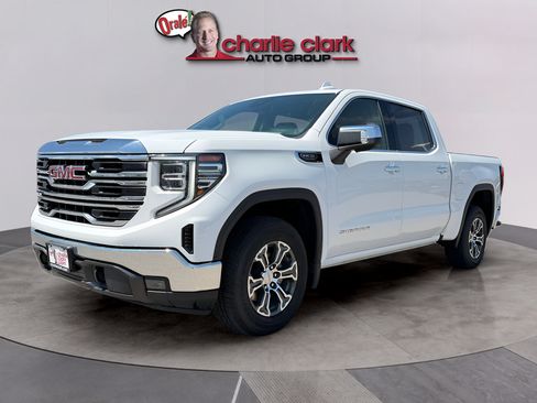 Used 2025 GMC Sierra 1500 SLT RWD image 1