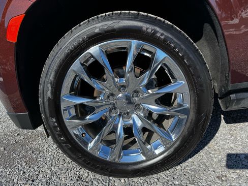 Used 2022 GMC Yukon XL Denali w/ Advanced Technology Package AWD/4WD image 8