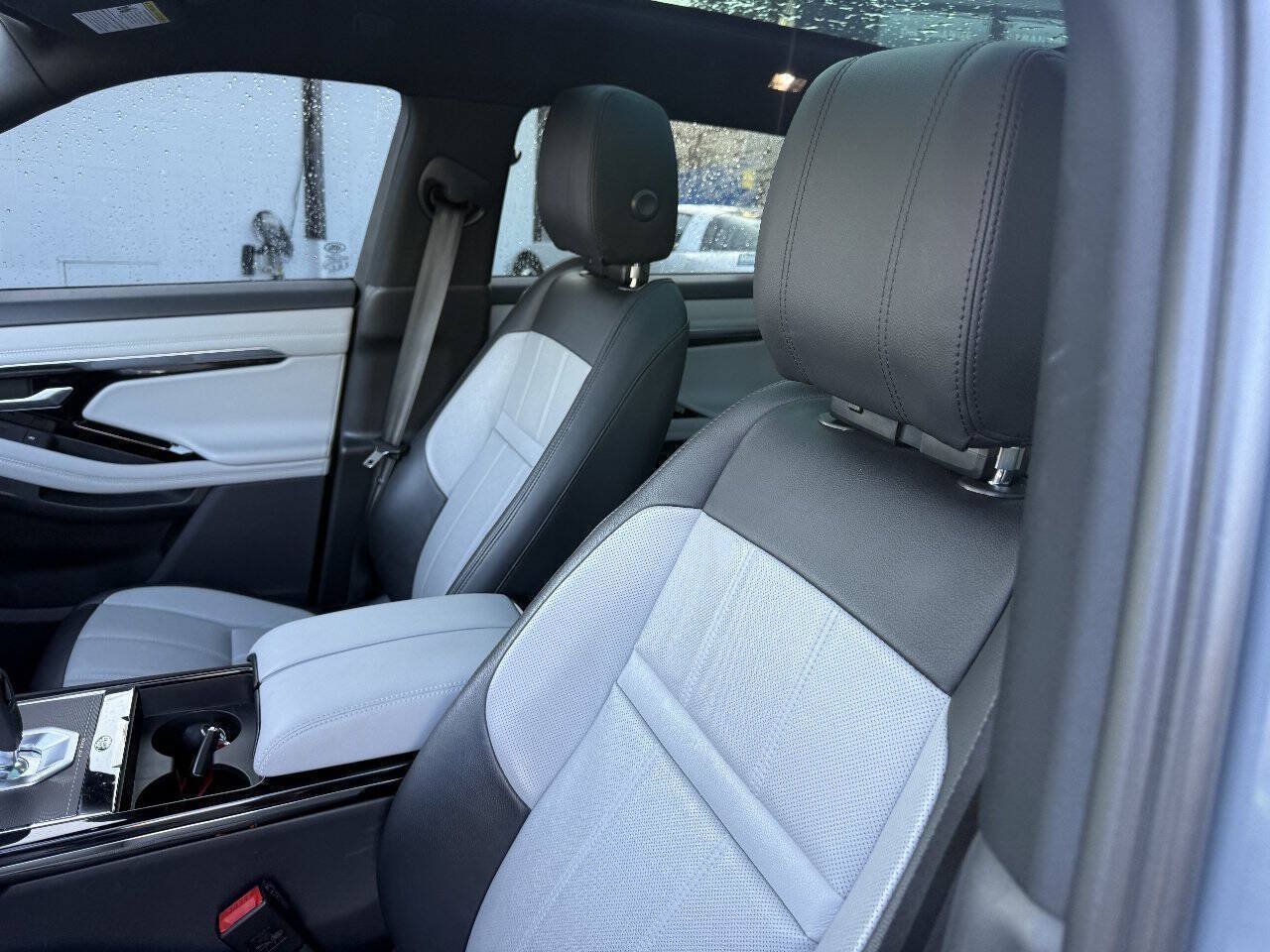 Used 2020 Land Rover Range Rover Evoque First Edition AWD/4WD image 12