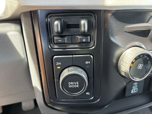 New 2026 Ford F350 XLT w/ XLT Premium Package AWD/4WD image 28