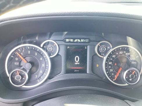 New 2026 RAM 2500 Big Horn AWD/4WD image 16