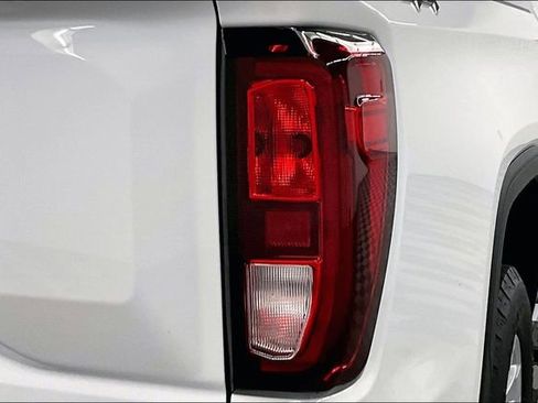 Used 2023 GMC Sierra 1500 Pro w/ Pro Value Package AWD/4WD image 32