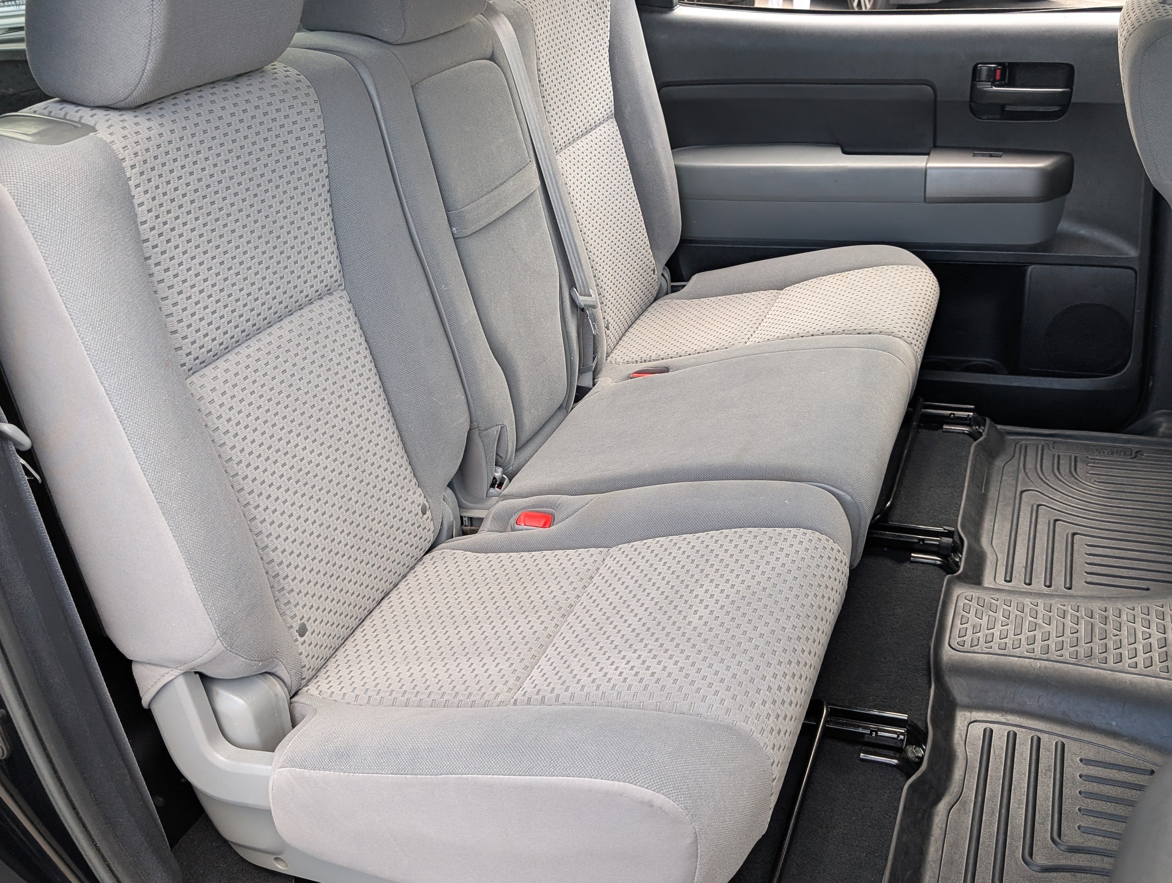 Used 2013 Toyota Tundra 2WD CrewMax w/ SR5 Pkg image 19