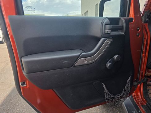 Used 2014 Jeep Wrangler Sport AWD/4WD image 28