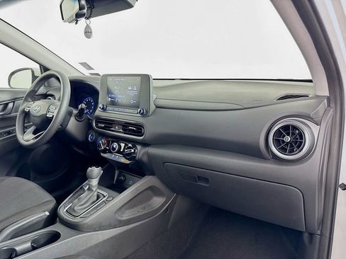 Certified 2022 Hyundai Kona SEL FWD image 40