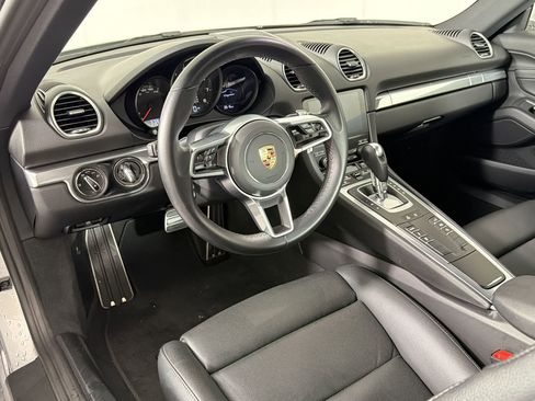 Certified 2024 Porsche 718 Cayman RWD image 4