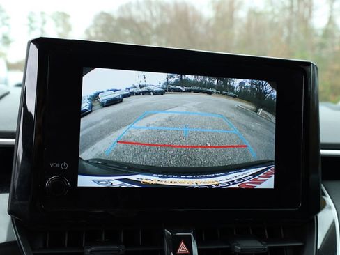 Used 2024 Toyota Corolla LE image 23