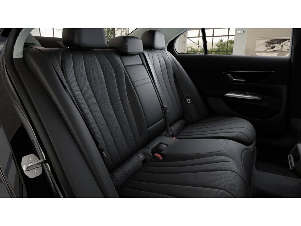 Certified 2026 Mercedes-Benz E 350 4MATIC Sedan image 5