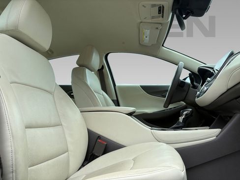 Used 2024 Chevrolet Malibu LT image 9