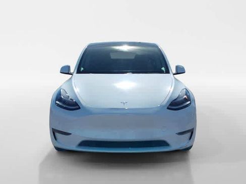 Used 2020 Tesla Model Y Long Range image 9