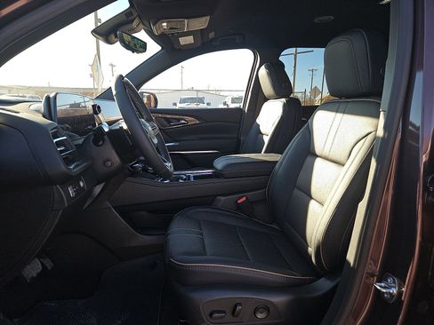 New 2026 Chevrolet Traverse High Country image 15