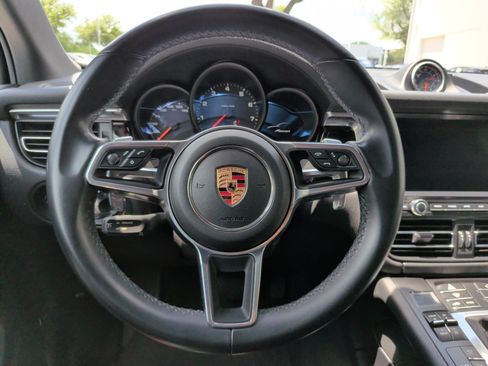 Used 2020 Porsche Macan AWD/4WD image 21