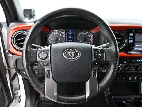 Used 2019 Toyota Tacoma TRD Sport image 14