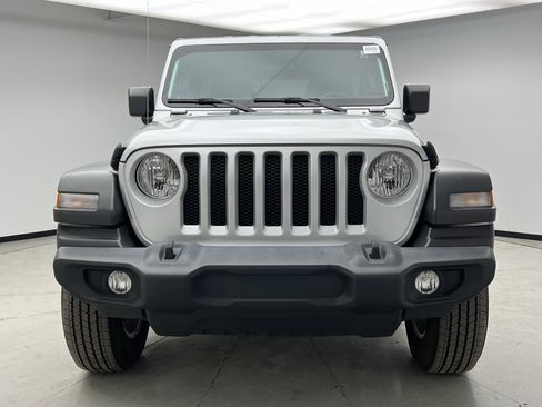 Used 2023 Jeep Wrangler Unlimited Sport AWD/4WD image 8