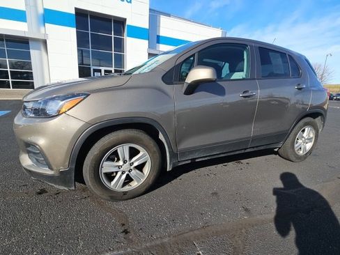 Used 2021 Chevrolet Trax LS w/ Tint and Cruise Package image 2