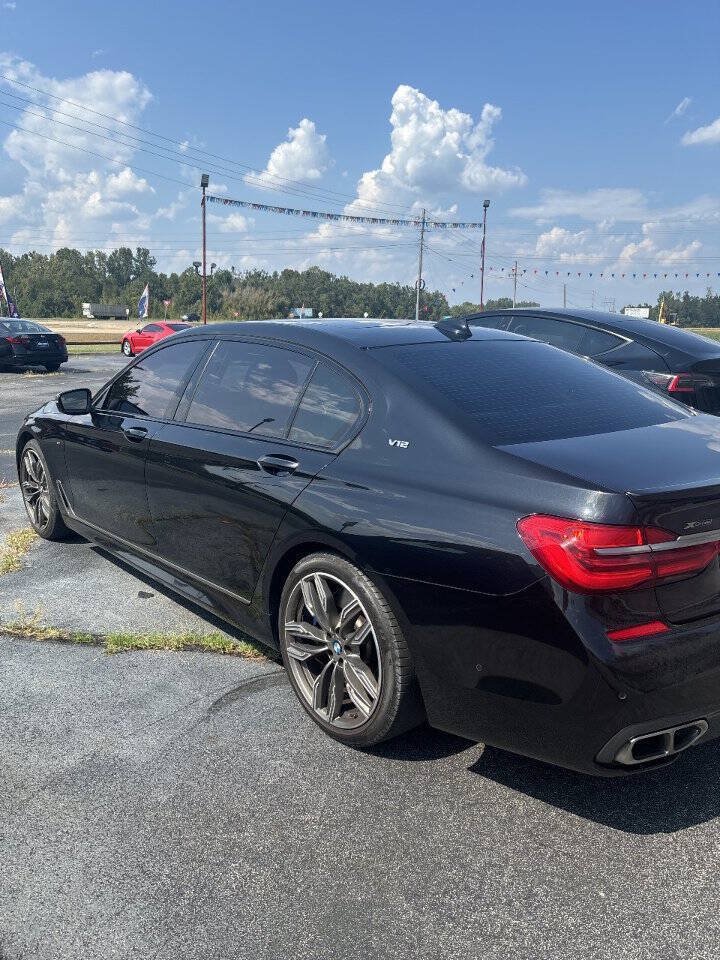 Used 2019 BMW M760i xDrive w/ Luxury Rear Seating Package AWD/4WD image 4