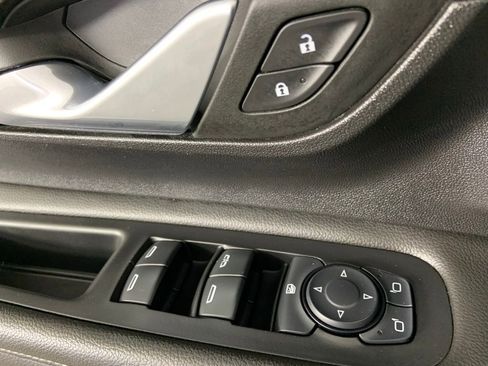 Used 2024 GMC Terrain SLE FWD image 27