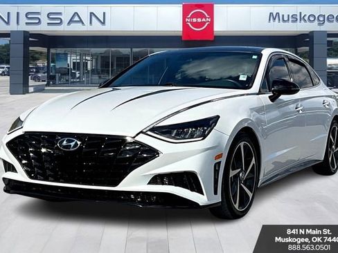 Used 2023 Hyundai Sonata SEL Plus image 3