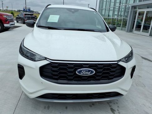 Used 2023 Ford Escape ST-Line w/ Tech Pack #1 FWD image 3