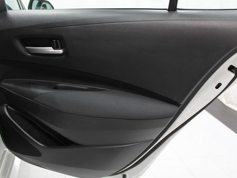 Used 2021 Toyota Corolla LE FWD image 20