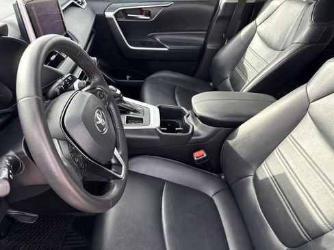 Used 2024 Toyota RAV4 XLE Premium FWD image 19