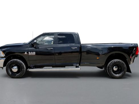 Used 2017 RAM 3500 Tradesman w/ Chrome Appearance Group AWD/4WD image 9