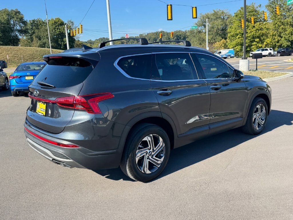 Used 2023 Hyundai Santa Fe SEL FWD image 4