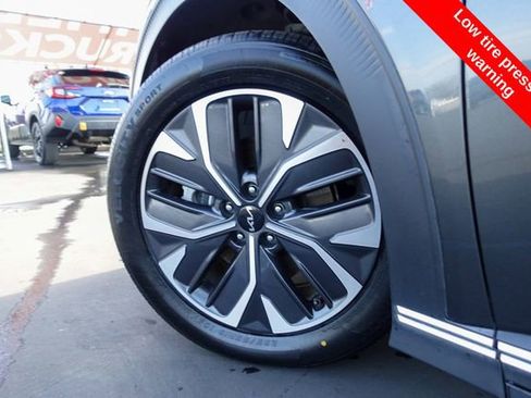 Used 2022 Kia EV6 Light image 10