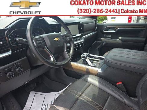 Used 2024 Chevrolet Silverado 1500 High Country w/ High Country Premium Package AWD/4WD image 16