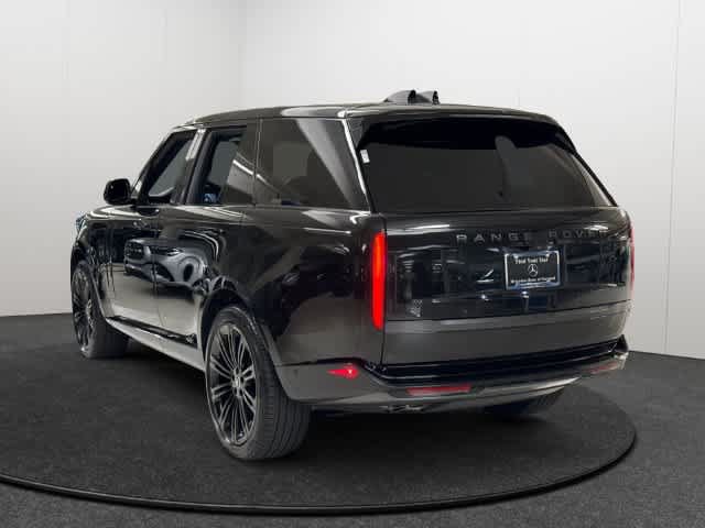 Used 2025 Land Rover Range Rover SE AWD/4WD image 5