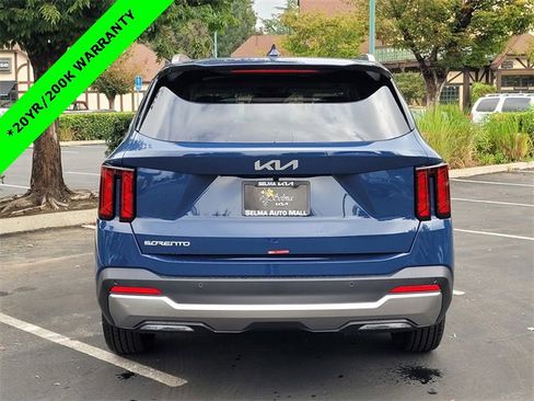 New 2026 Kia Sorento S w/ S Panoramic Sunroof Package image 5